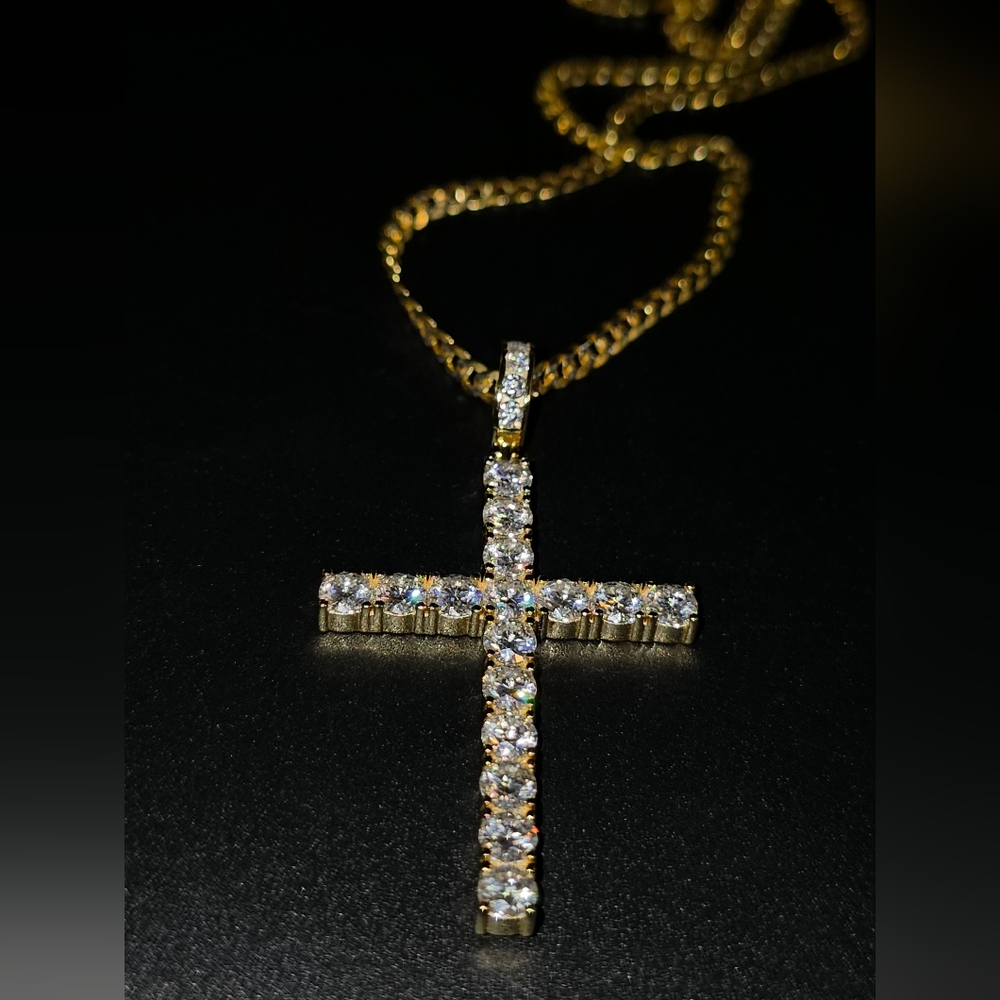 ✨ Iced Out Moissanite Cross Pendant & Chain ✨ Gold , S925 Sterling Silver